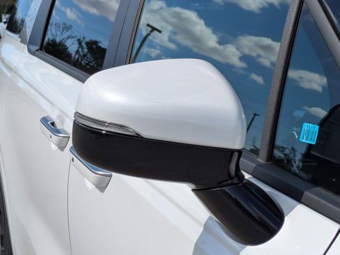 New 2026 Kia Carnival EX image 13