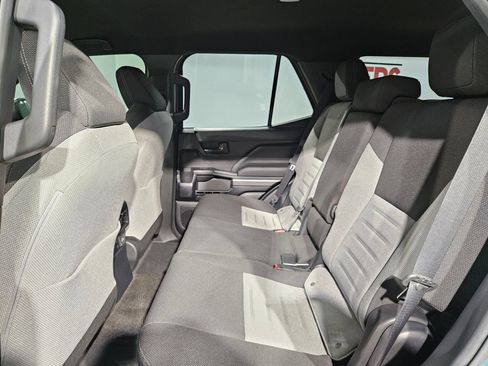 Certified 2025 Toyota 4Runner TRD Off-Road AWD/4WD image 35