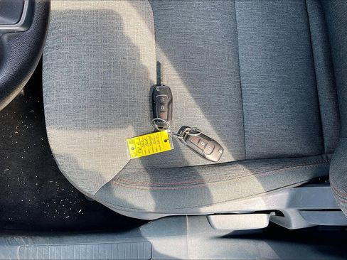 Used 2024 Ford Maverick XLT image 10