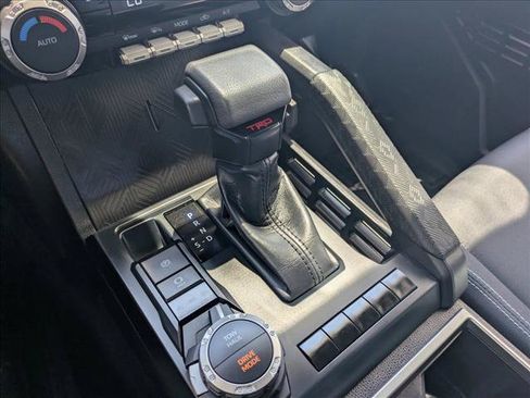 Used 2025 Toyota Tacoma TRD Sport AWD/4WD image 11