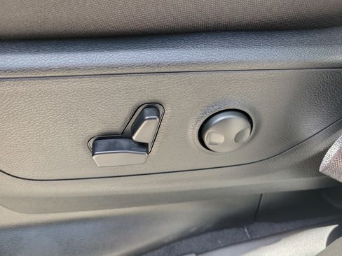 Used 2026 RAM 1500 Big Horn AWD/4WD image 13