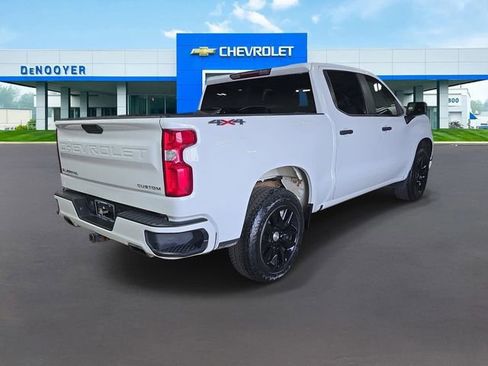 Used 2020 Chevrolet Silverado 1500 Custom w/ Custom Value Package image 5