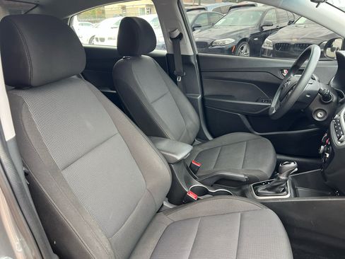 Used 2022 Hyundai Accent SEL image 28