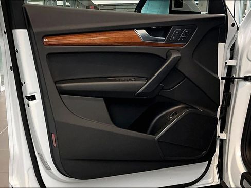 Certified 2023 Audi Q5 2.0T Premium w/ Convenience Package image 21