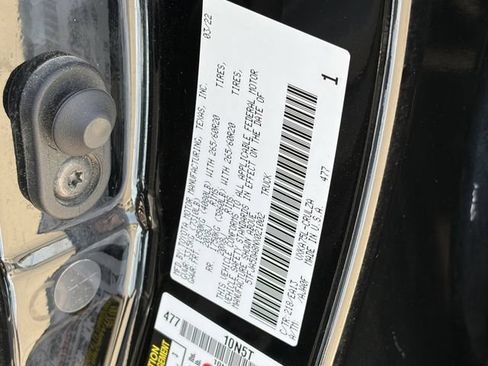 Used 2022 Toyota Tundra Limited AWD/4WD image 33
