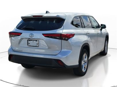 Used 2022 Toyota Highlander L