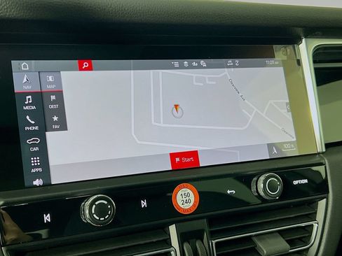 Certified 2026 Porsche Macan AWD/4WD image 16