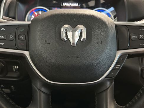 Used 2022 RAM 1500 Big Horn AWD/4WD image 16