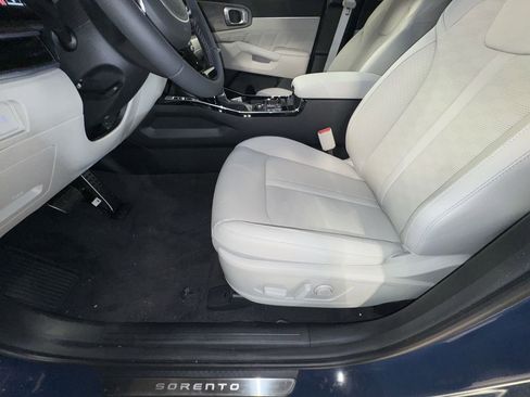 New 2025 Kia Sorento SX image 15