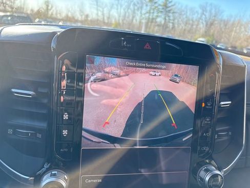 Used 2025 RAM 1500 Laramie image 31