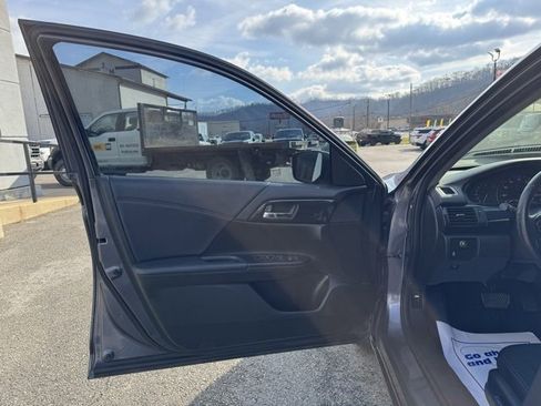 Used 2014 Honda Accord Sport image 12