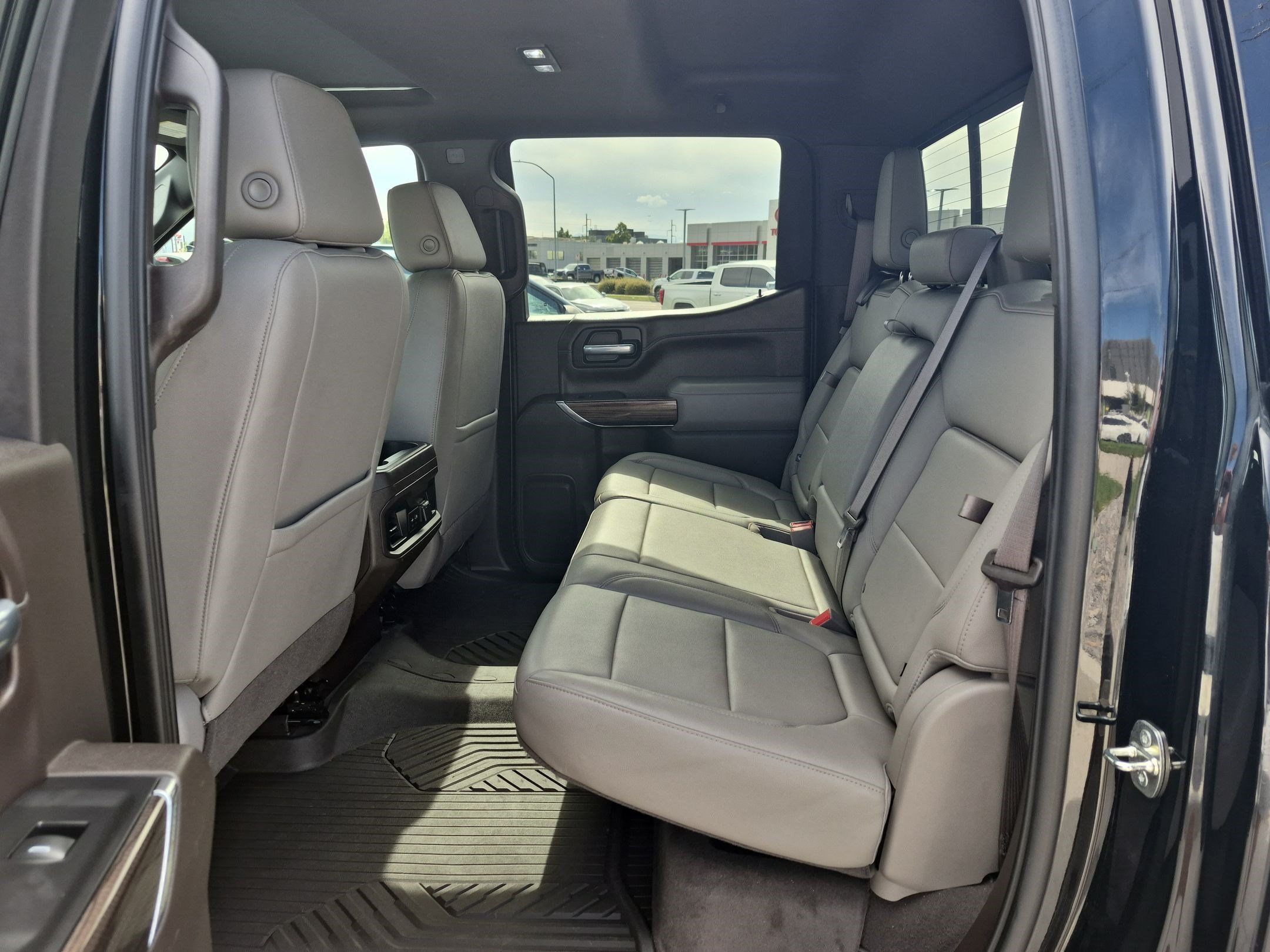 Used 2021 Chevrolet Silverado 1500 LT Trail Boss w/ Convenience Package II AWD/4WD image 28