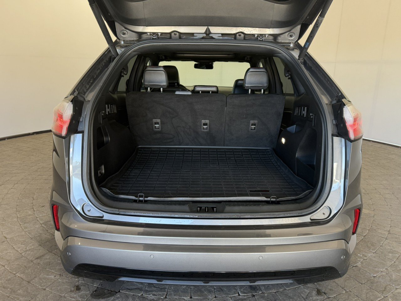 Used 2023 Ford Edge ST-Line AWD/4WD image 5