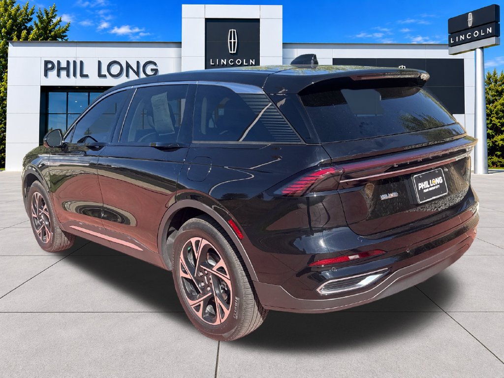 Used 2026 Lincoln Nautilus Premier w/ Equipment Group 102A AWD/4WD image 5