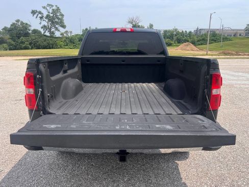 Used 2017 GMC Sierra 1500 SLE w/ SLE Value Package image 8