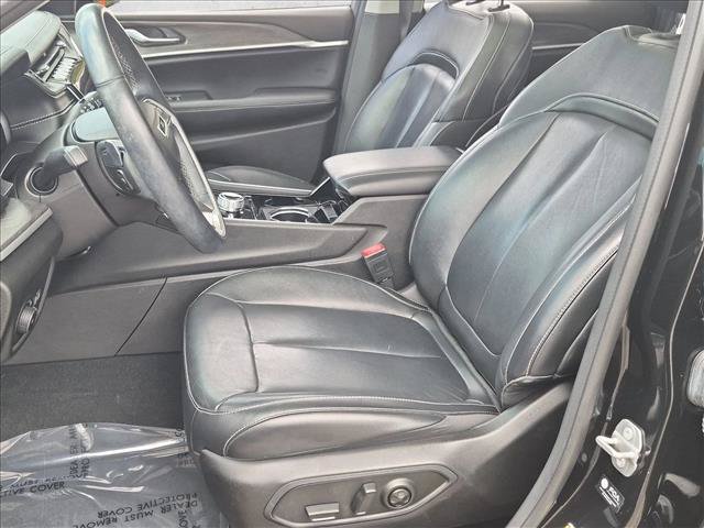 Used 2022 Jeep Grand Cherokee Limited AWD/4WD image 17