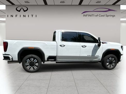 Used 2025 GMC Sierra 2500 Denali w/ Technology Package AWD/4WD image 8