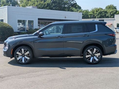 New 2025 Mitsubishi Outlander SEL image 6