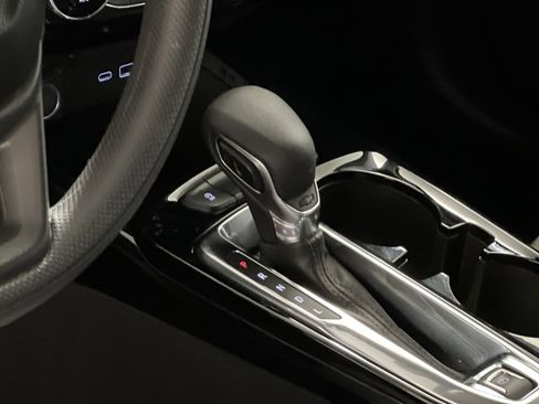 Used 2025 Chevrolet Trax LT image 20