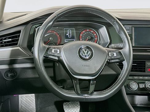 Used 2019 Volkswagen Jetta SE image 18
