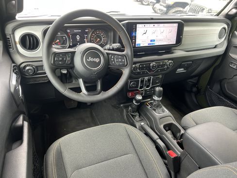 Used 2024 Jeep Wrangler Unlimited Sport AWD/4WD image 24