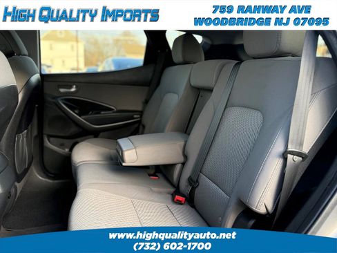 Used 2018 Hyundai Santa Fe Sport image 18