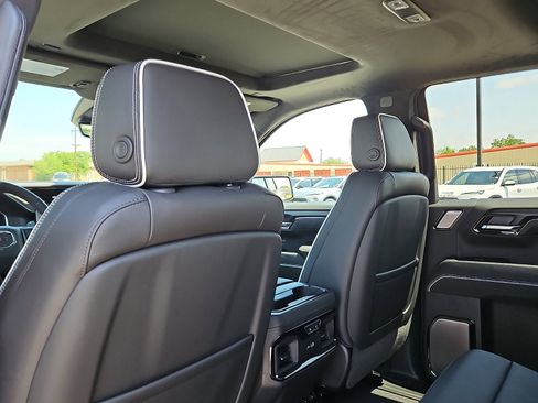 New 2026 GMC Sierra 1500 AT4X AWD/4WD image 9