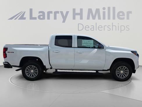 New 2026 Chevrolet Colorado LT w/ LT Convenience Package AWD/4WD image 9