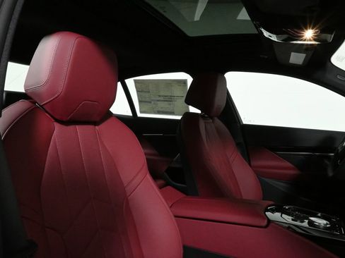 Used 2026 BMW 530i xDrive w/ Premium Package image 35