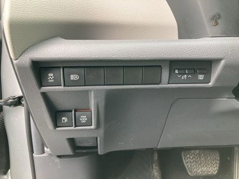 Used 2024 Toyota Sienna XLE image 13