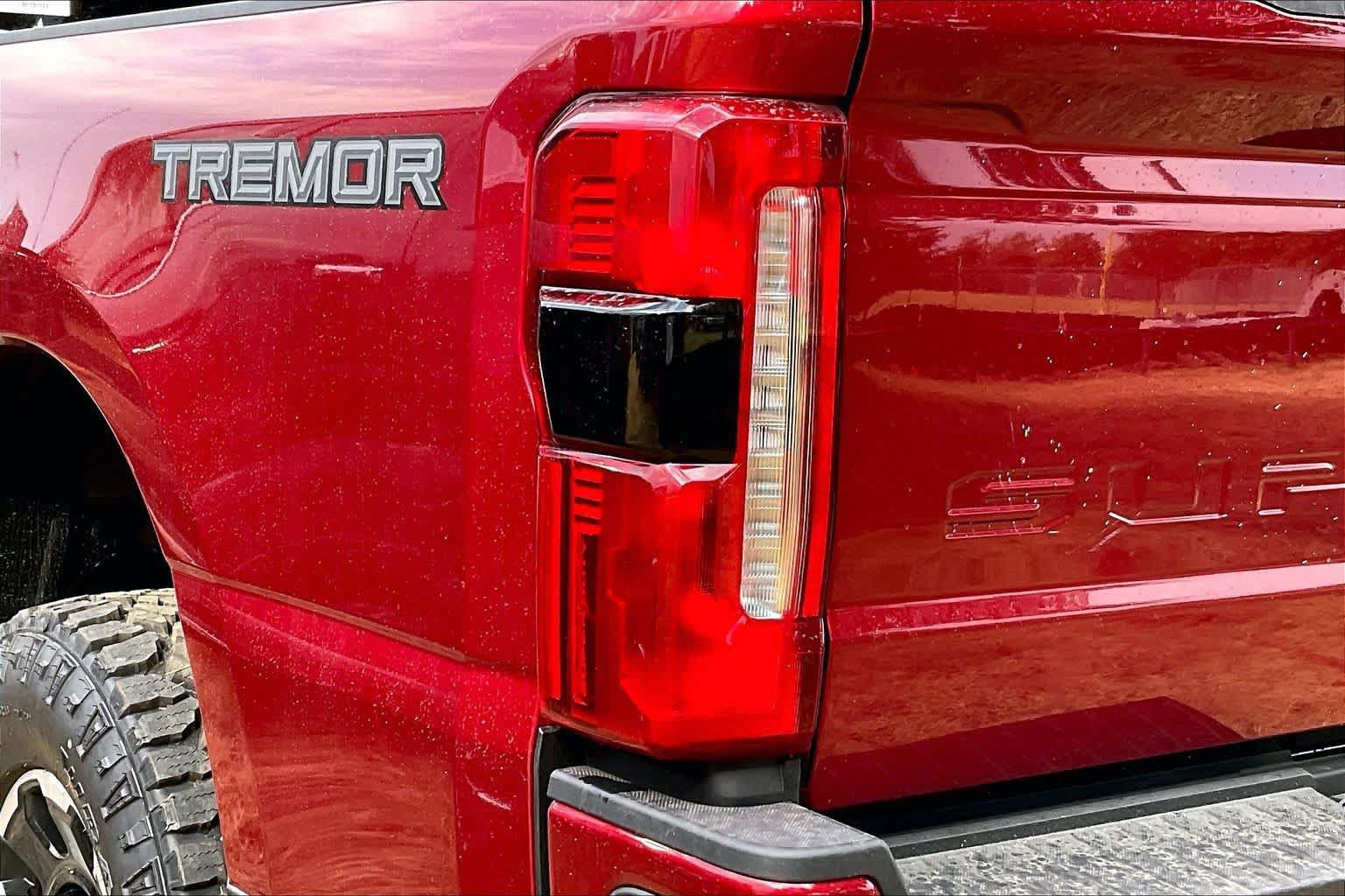 New 2026 Ford F250 XLT w/ XLT Premium Package AWD/4WD image 11