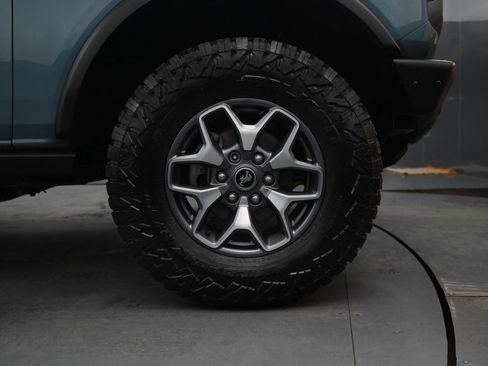 Used 2023 Ford Bronco Badlands image 21