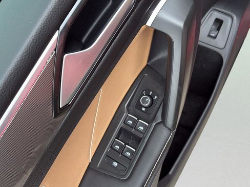 Used 2024 Volkswagen Tiguan SE R-Line w/ MDO Package, Three-Row FWD image 18