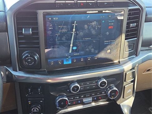 Used 2023 Ford F150 Lariat w/ Trailer Tow Package image 13