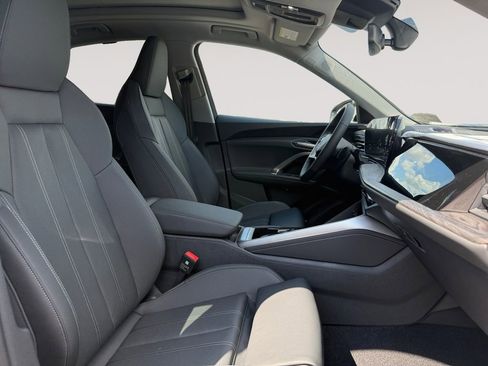 New 2025 Audi Q5 Premium Plus image 15