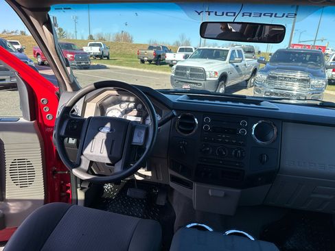 Used 2009 Ford F250 XLT image 29