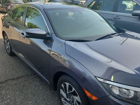 Used 2017 Honda Civic EX image 2