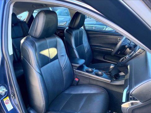 Used 2016 Toyota Avalon Limited image 9