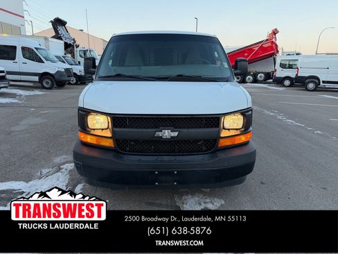 Used 2017 Chevrolet Express 3500 image 8