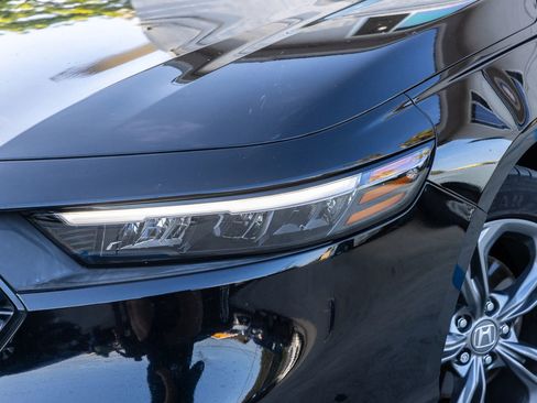 Used 2023 Honda Accord EX image 8