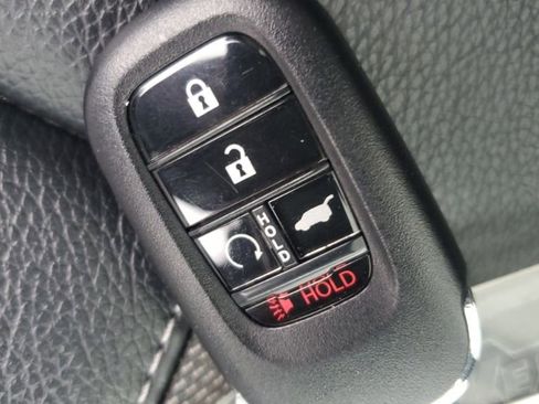 Used 2023 Honda Pilot Touring image 35