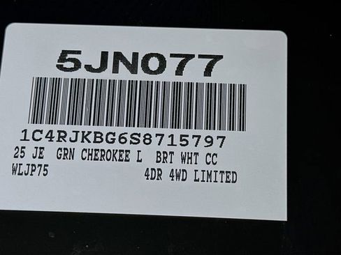 New 2025 Jeep Grand Cherokee L Limited w/ Luxury Tech Group II image 17