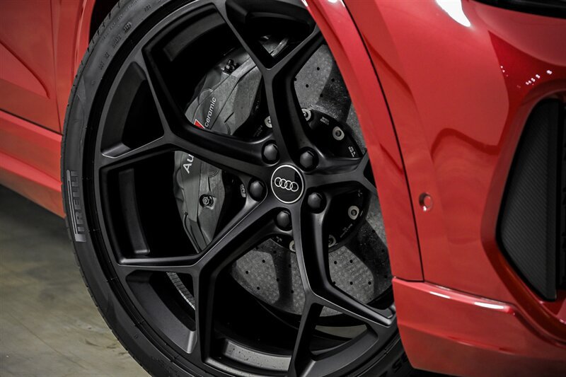 Used 2025 Audi RS Q8 performance AWD/4WD image 3