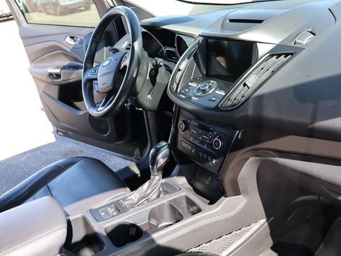 Used 2018 Ford Escape Titanium AWD/4WD image 23