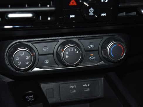 Certified 2025 Nissan Kicks SV image 10