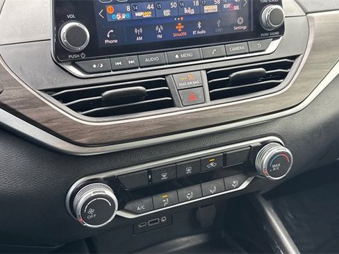 Used 2024 Nissan Altima 2.5 SV image 30