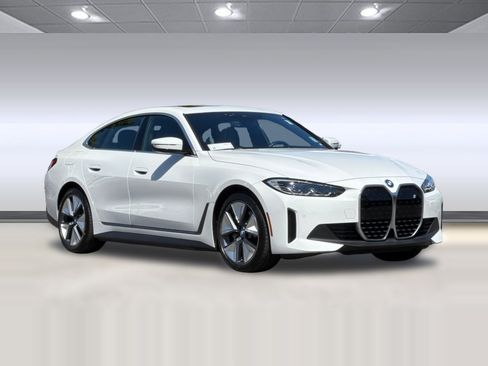 Used 2024 BMW i4 eDrive35 w/ Premium Package RWD image 7