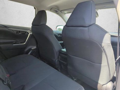 Certified 2021 Toyota RAV4 LE image 25