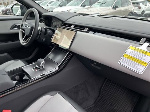 New 2026 Land Rover Range Rover Velar Dynamic SE image 20