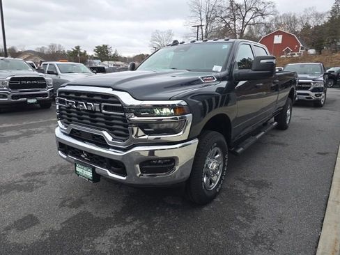 New 2026 RAM 2500 Tradesman AWD/4WD image 3